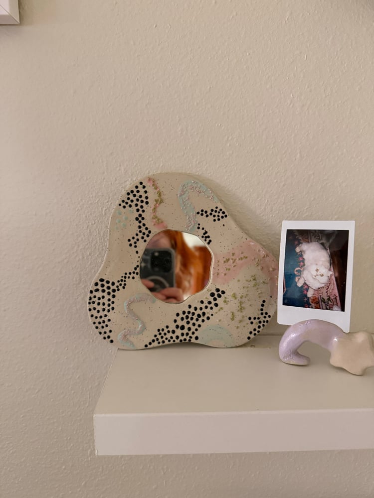 image of wavy mirror