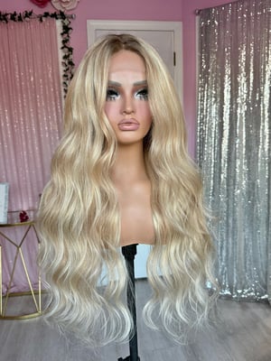 Image of human hair honey blonde (ready to ship)