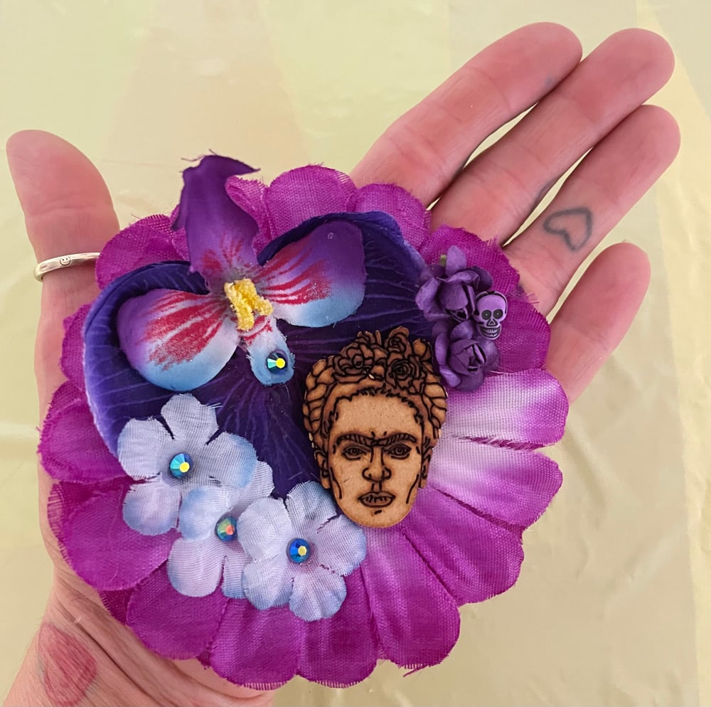 Frida flower 