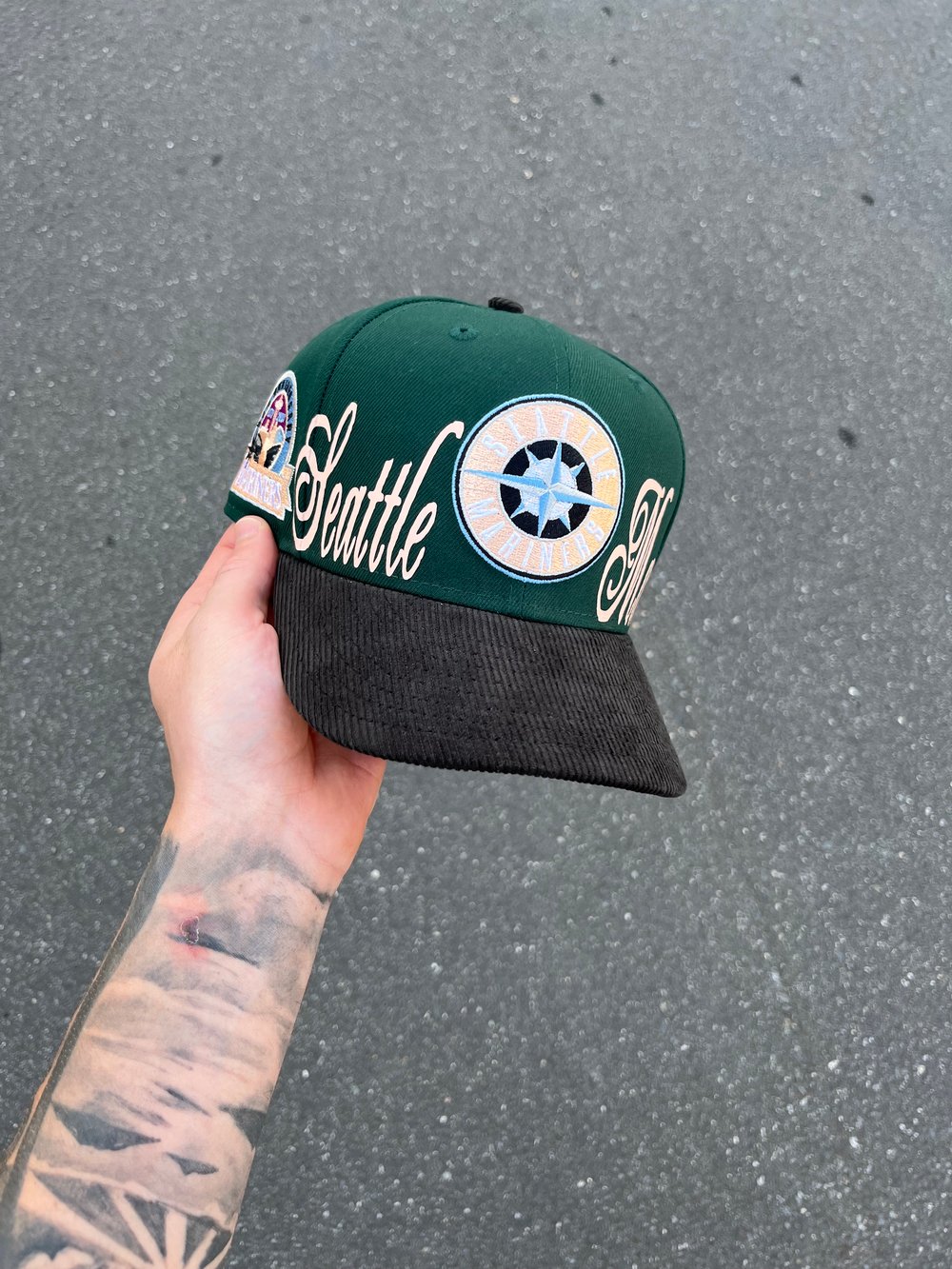 Image of  CORDUROY BRIM FOREST PEACH SEATTLE MARINERS CUSTOM FITTED CAP