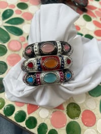Image 5 of bracelets Hind 