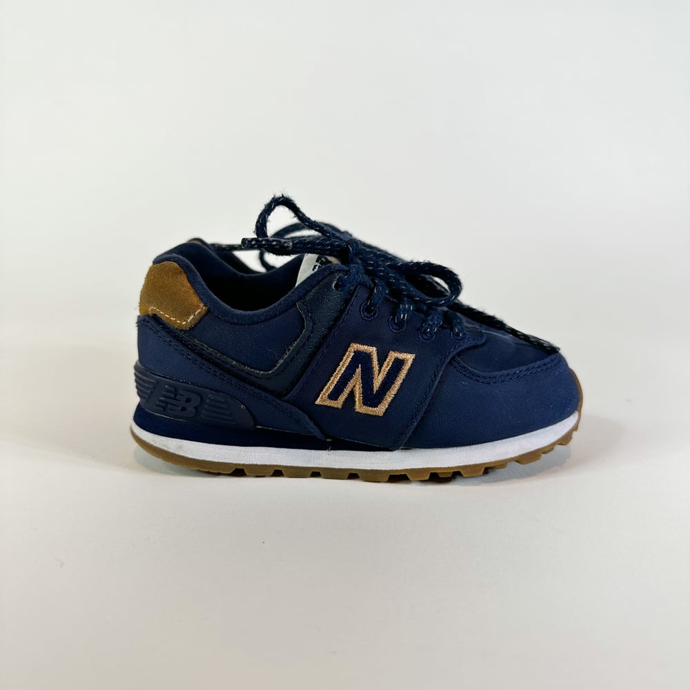 Image of NEW BALANCE 574 - SIZE - 7K - NAVY 