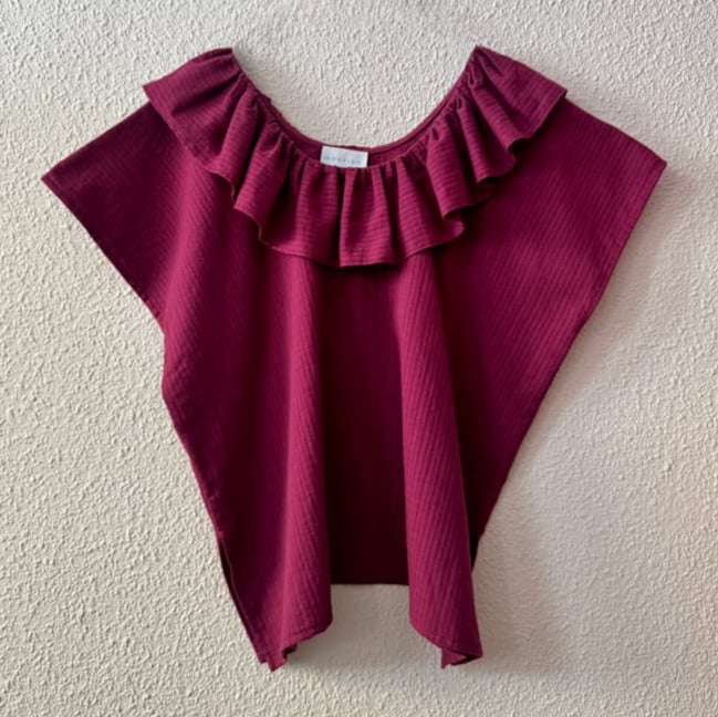 CYCLAMEN HUIPIL WITH RUFFLE