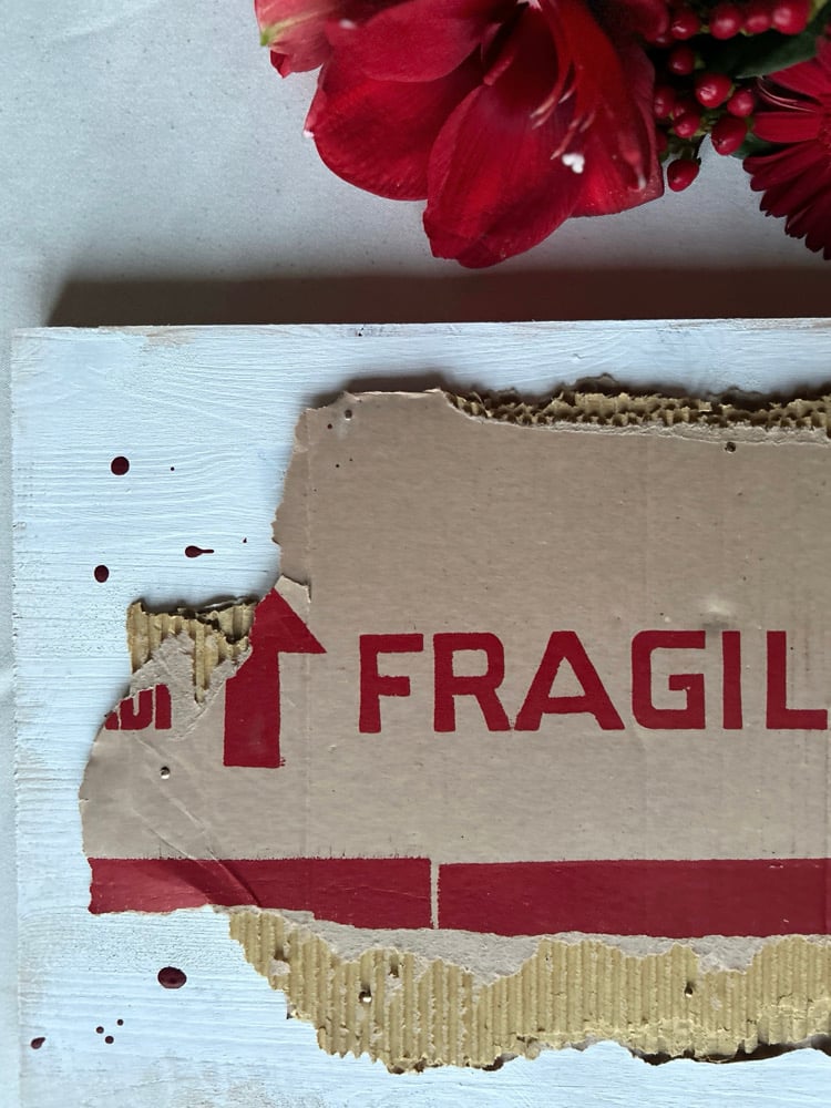 QUADRO SU LEGNO - FRAGILE ♥️