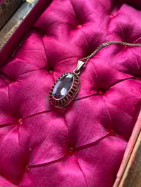 Image 2 of Superbe pendentif en or massif (9 carats) et grande améthyste, début 1900!