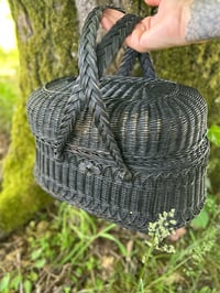 Image 10 of Réservé. Magnifique panier en osier, à anses croisées, panier bressand , fin XIX eme siècle!