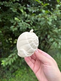 Image 2 of Snail Bisque - Paint yourself!