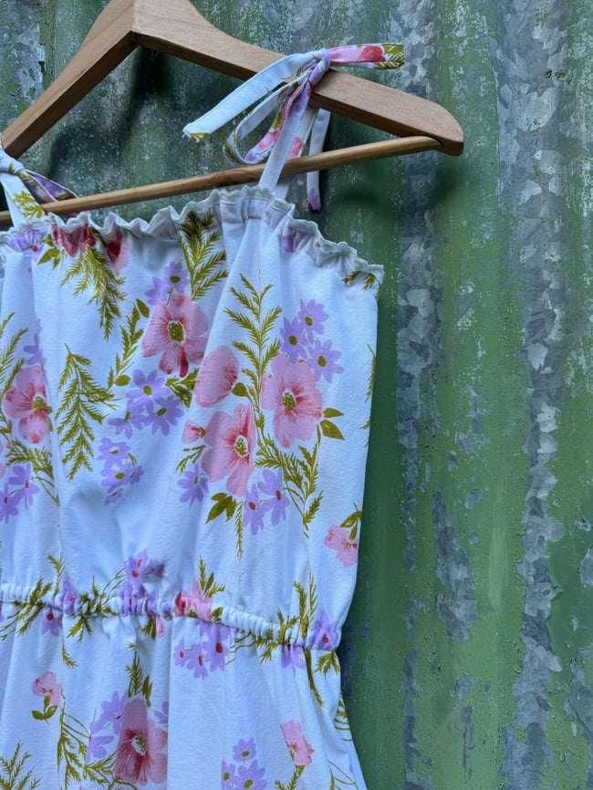 Cosmos And Daisies- XS