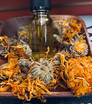 Image of Calendula Infused with Olive Oil ( 0.5 oz)