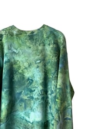 Image 6 of 2XL Unisex Ring Spun Cotton Blend Crew Sweatshirt in Verdant Watercolor Ice Dye