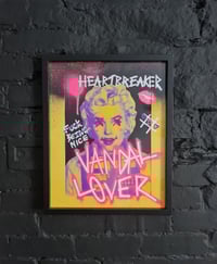 VANDAL LOVER