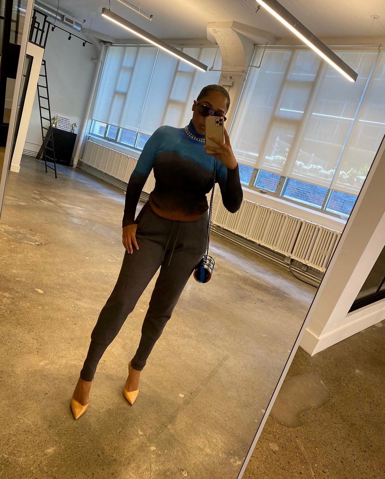 Image of OMBRE TRI-TONE CRINKLE TURTLENECK TOP (OS)