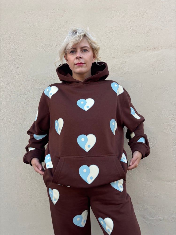 Image of Ying loves Yang brown winter edition