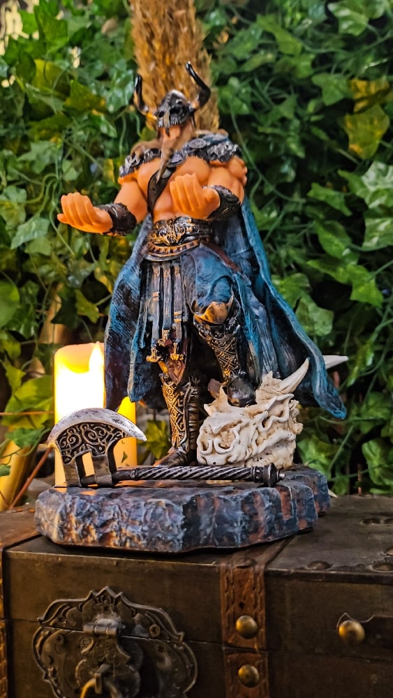 👑The Armored Kingdom Norse Valor Warrior W/ Dragon Skull Stand Holder