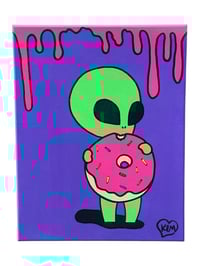 Image 1 of Alien Snack