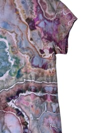Image 3 of ♻️ UPCYCLED L Ladies V-Neck Tee in Earthy Geode Ice Dye