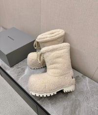 Image 3 of UNISEX FLUFF WINTER BOOTS