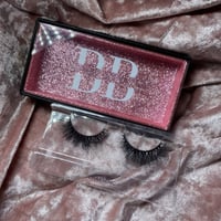 Image 3 of Charming Lash.