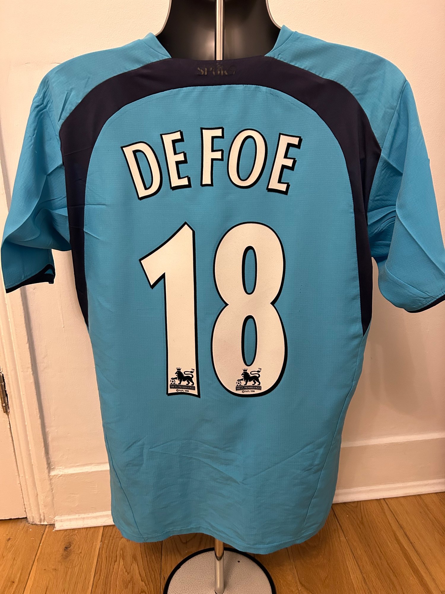 Image of Tottenham Hotspur “DEFOE 18” 2006/07 Away Shirt + PL patches (M)