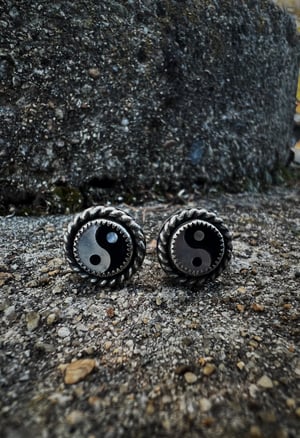 Image of Inlay Yin-Yang Bolts