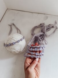 Image 2 of Dainty Daisy - purple