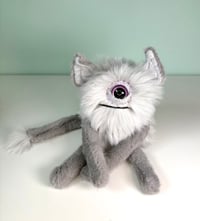 Image 1 of Mini Weighted Nervous Cyclops Monsters