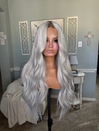 Image 2 of Kim k blonde (ready to ship) 
