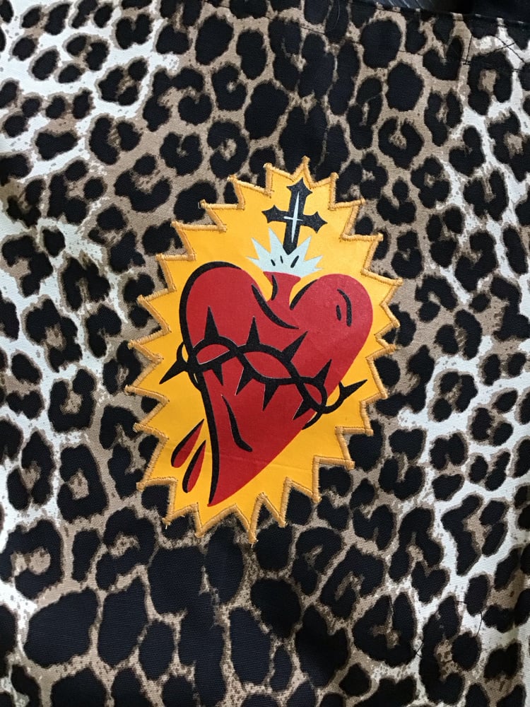 new dark leopard sacred heart bag Image 6