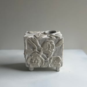 Image of Leathwood Box Vase (4232)