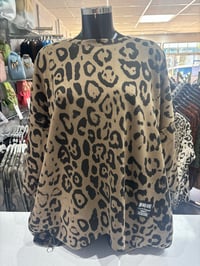 Image 2 of Lola - Oversized Leopard Print Top