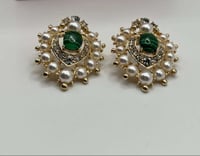 Emerald with pearl stud 