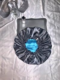 Image 1 of Gaze | Bonnet