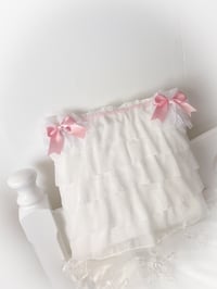 Élodie Bow Cushion 