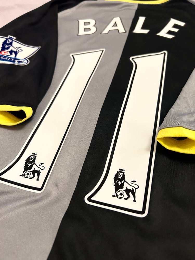 Image of Tottenham Hotspur “BALE 11” 2012/13 Third Shirt + PL patches  (XL)