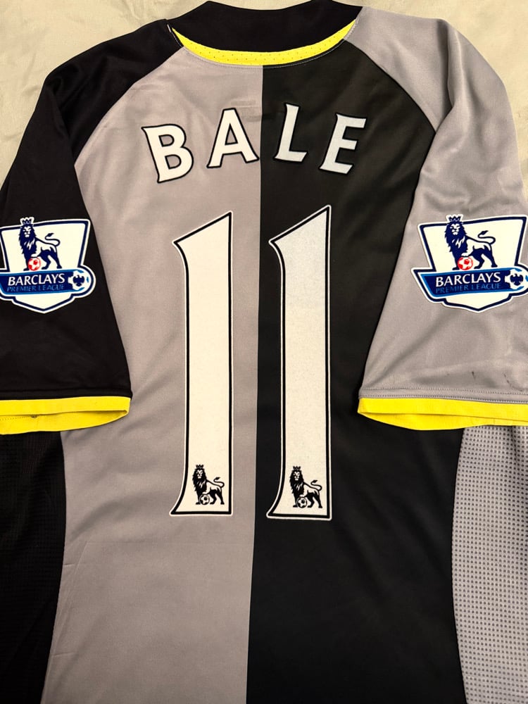 Image of Tottenham Hotspur “BALE 11” 2012/13 Third Shirt + PL patches   (M)
