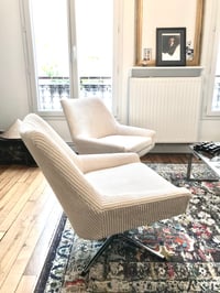 Image 6 of Fauteuil coquille pivotante velours côtelé crème