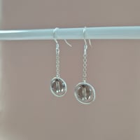 Image 3 of Boucles d’oreilles minimalistes argent quartz fumé