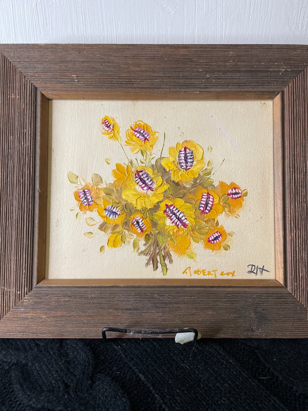 toothy yellow flowers