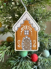 Image 5 of Gingerbread house decoration 