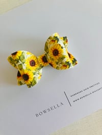 little sunflower bow 