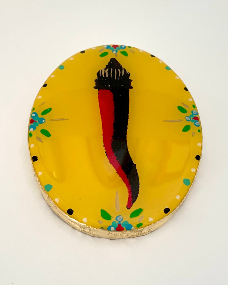 Image of Cornicello Oval Yellow/Red Small