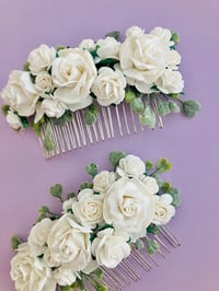 Image 3 of White flower comb 