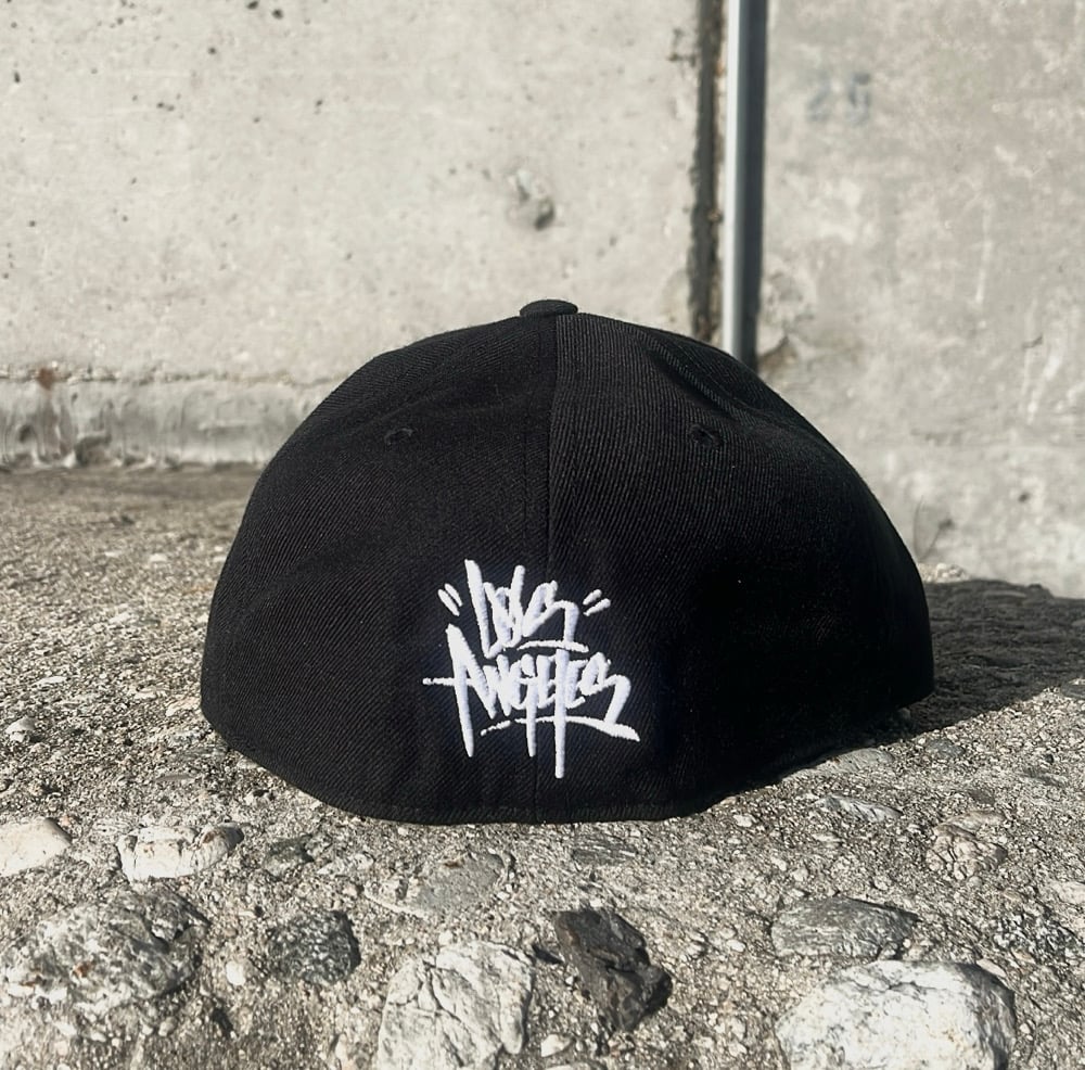 Image of @La Fitted