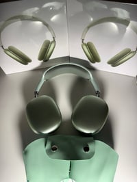 AirPods Max Sage