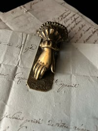 Image 1 of Magnifique petite pince à courrier en laiton ouvragée, époque victorienne, 1850-1890.