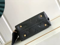 Image 5 of LV Carryall Leather