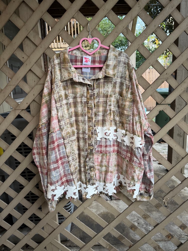 Image of Size Xtra large Oversized women’s flannel