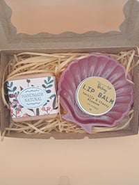Image 2 of Vanilla & Cherry Blossom Gift Set