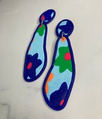 Image 1 of Lia (Blue/Flower)