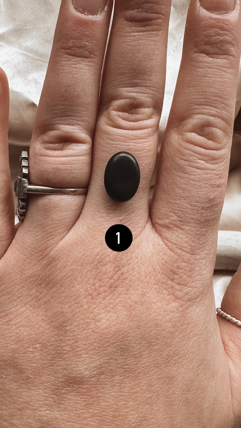 Image of Pebble Simple Setting (choose your stone)
